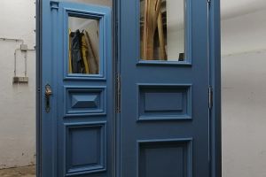 historische Haustür - zweiflügelige Tür