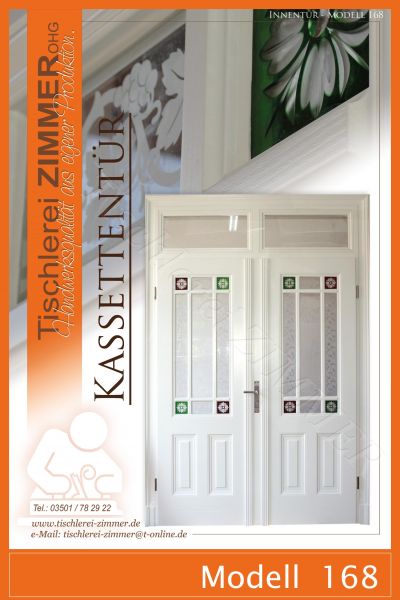 klassische weiße Kassettentür mit 2 Türflügel und Oberlicht, farbigem Glas und Ornamentglas